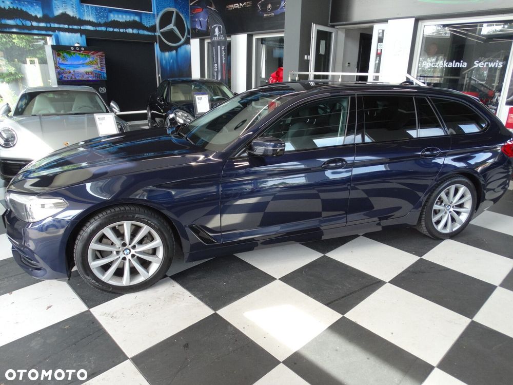 BMW Seria 5 525d Luxury Line sport - 10
