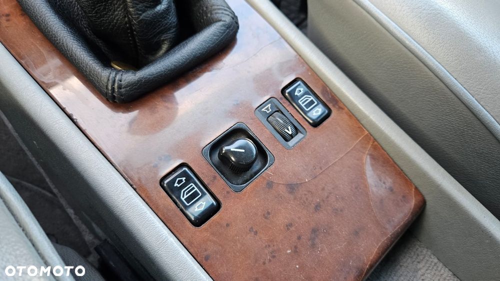 Mercedes-Benz W124 (1984-1993) - 14