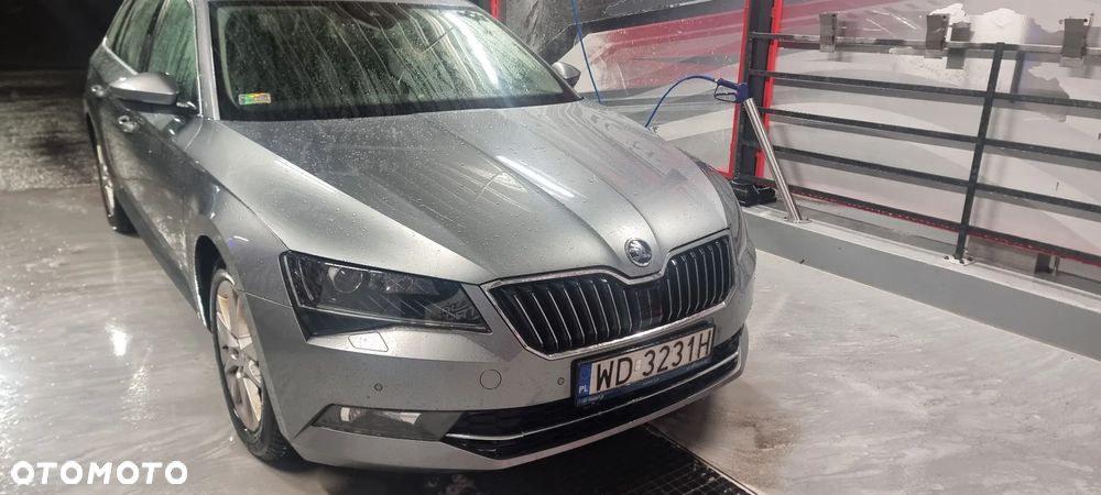 Skoda Superb 2.0 TDI Style - 1