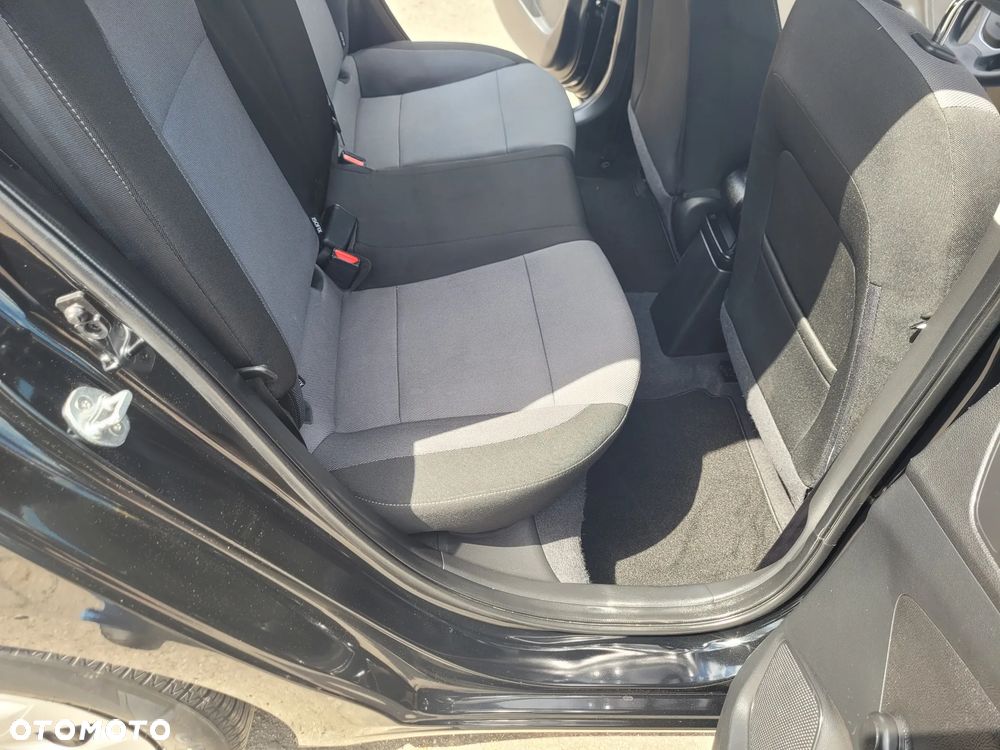 Hyundai i20 blue 1.2 Classic - 23