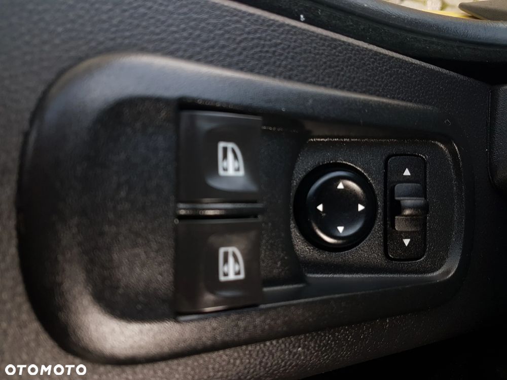 Renault MASTER KONTENER 8EP 4,22x2,24x2,25 KLIMA KRAJOWY MANUAL 6-BIEGÓW - 9