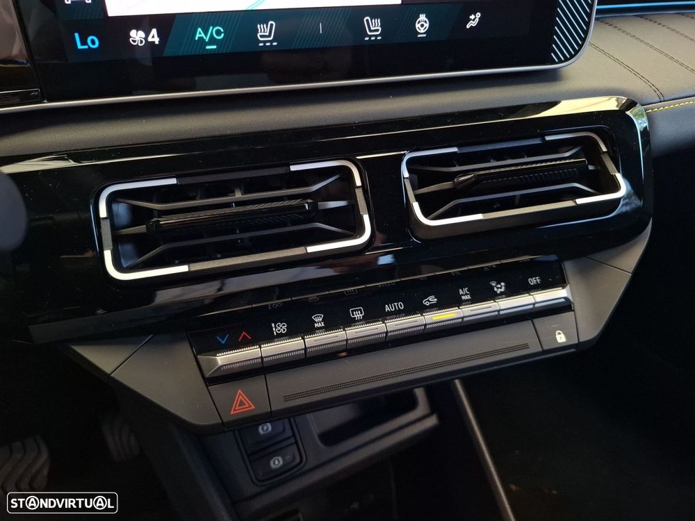 Renault 4 E-Tech 52 kWh Iconic Autonomia Conforto - 19