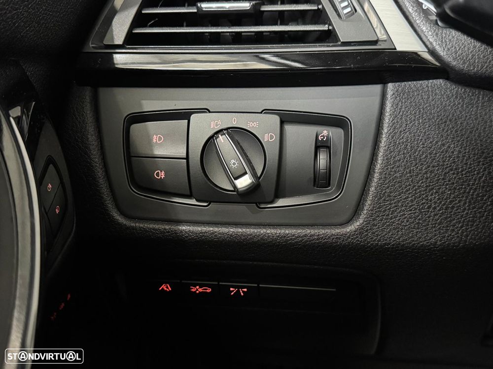 BMW 328 i Auto Pack M - 17