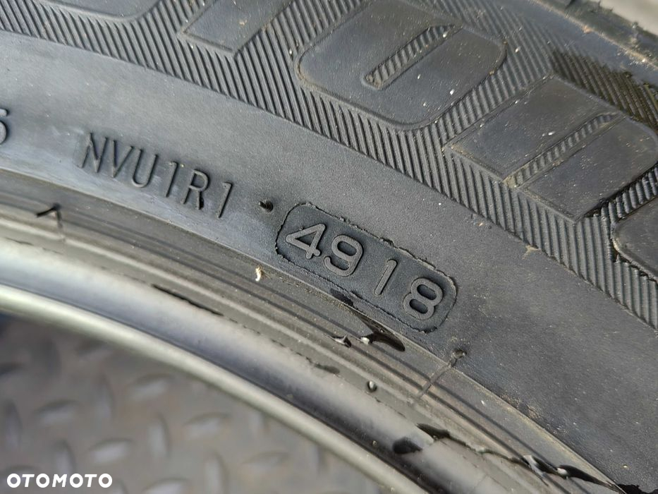 235/50R19 99H Bridgestone Blizzak LM 25 para zima PZ52 K5 - 6