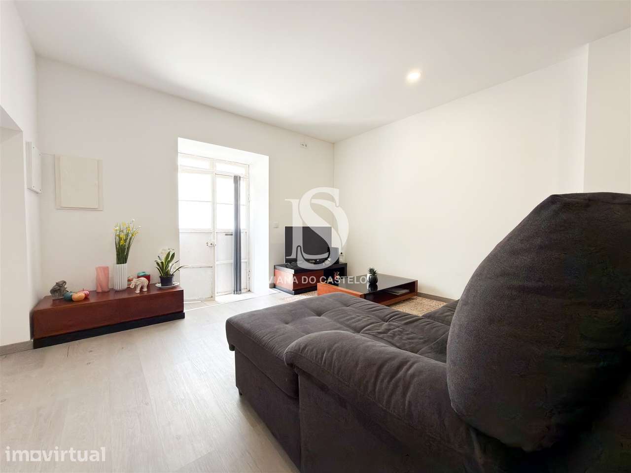 Andar moradia T2 totalmente remodelado - Barroselas - Grande imagem: 3/23