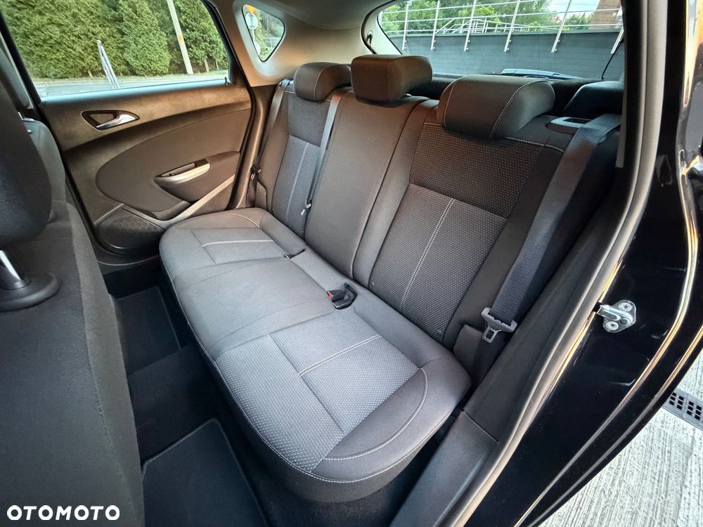 Opel Astra 1.4 T Sport - 24