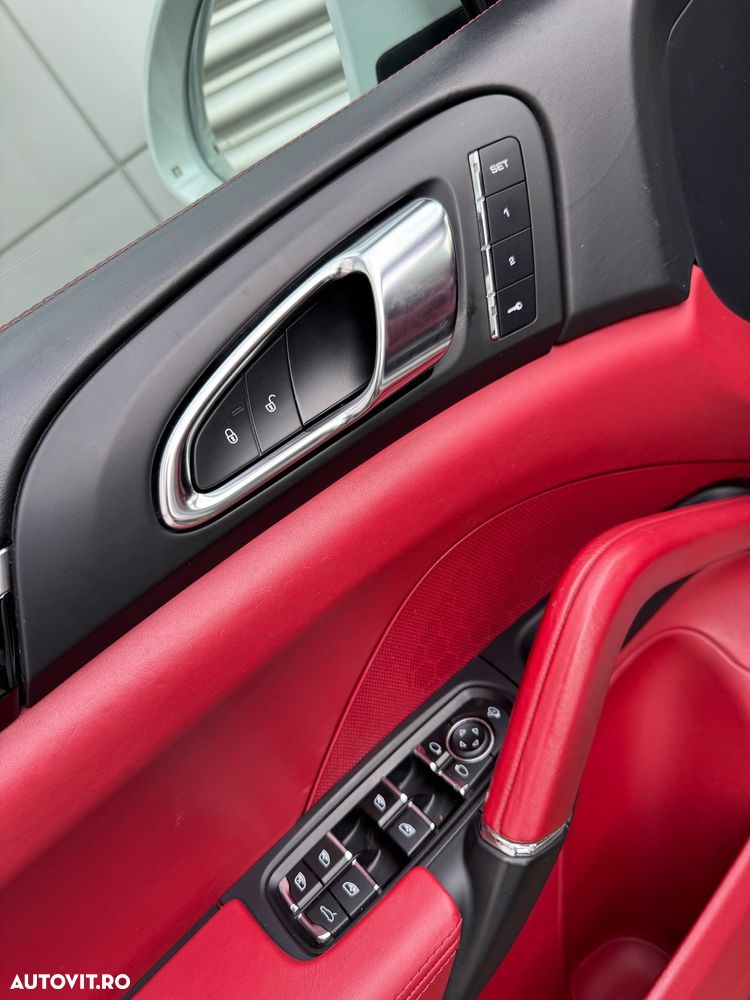 Porsche Cayenne - 14