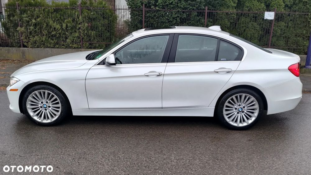 BMW Seria 3 328i xDrive Luxury Line - 2