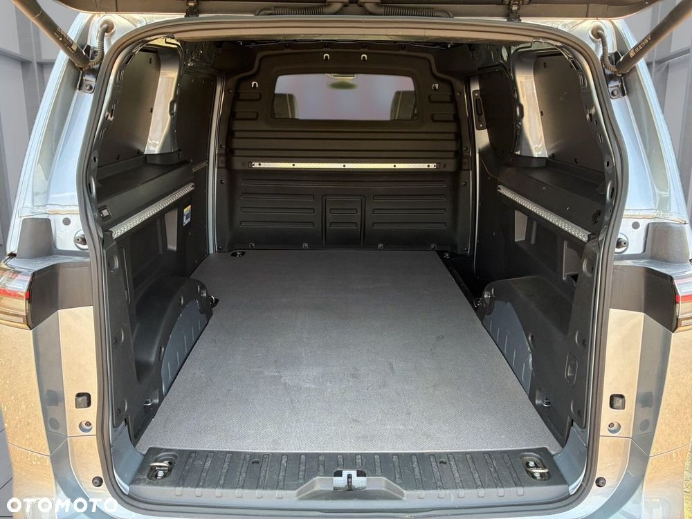 Volkswagen ID. Buzz Cargo 204 KM 82 kWh r. o. 2989 mm - 29