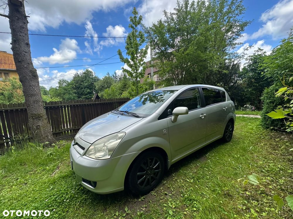 Toyota Corolla Verso - 6