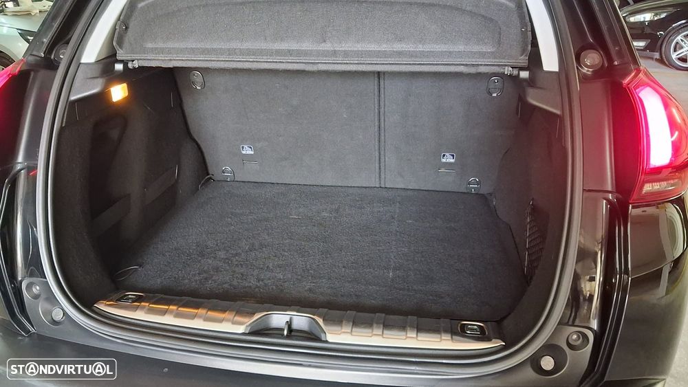 Peugeot 2008 1.6 BlueHDi GT Line - 15