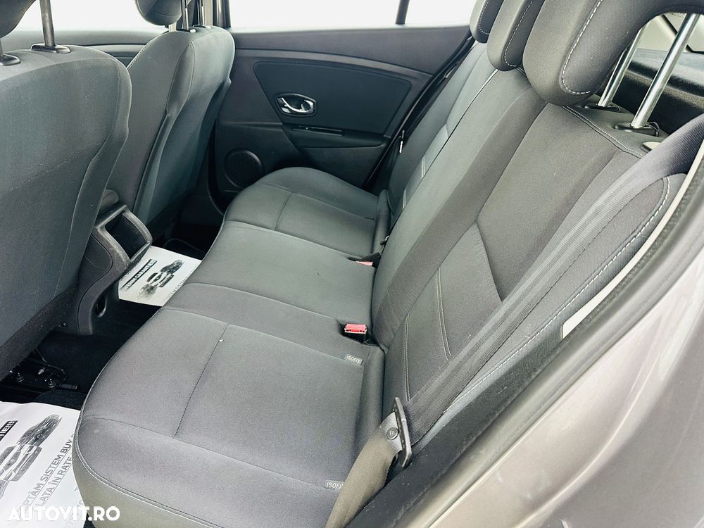 Renault Megane ENERGY dCi 110 Start & Stop Paris Business - 7