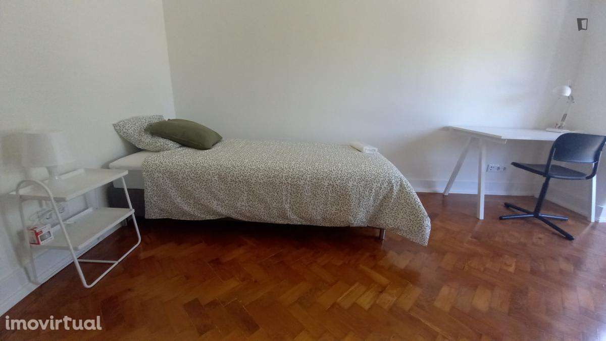 Quarto - localizado em Entrecampos Lisbon - Grande imagem: 2/13