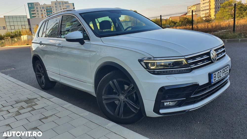 Volkswagen Tiguan - 1