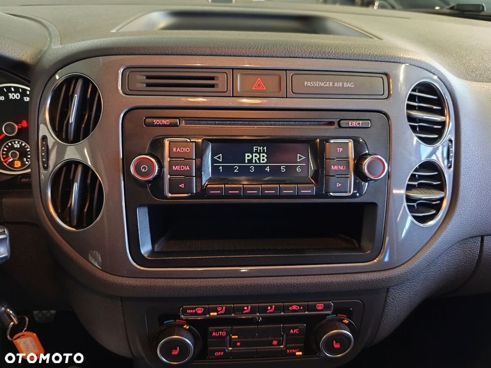 Volkswagen Tiguan 2.0 TDI DPF BlueMotion Technology Trend & Fun - 13