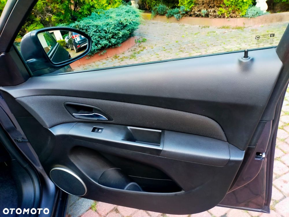 Chevrolet Cruze - 18