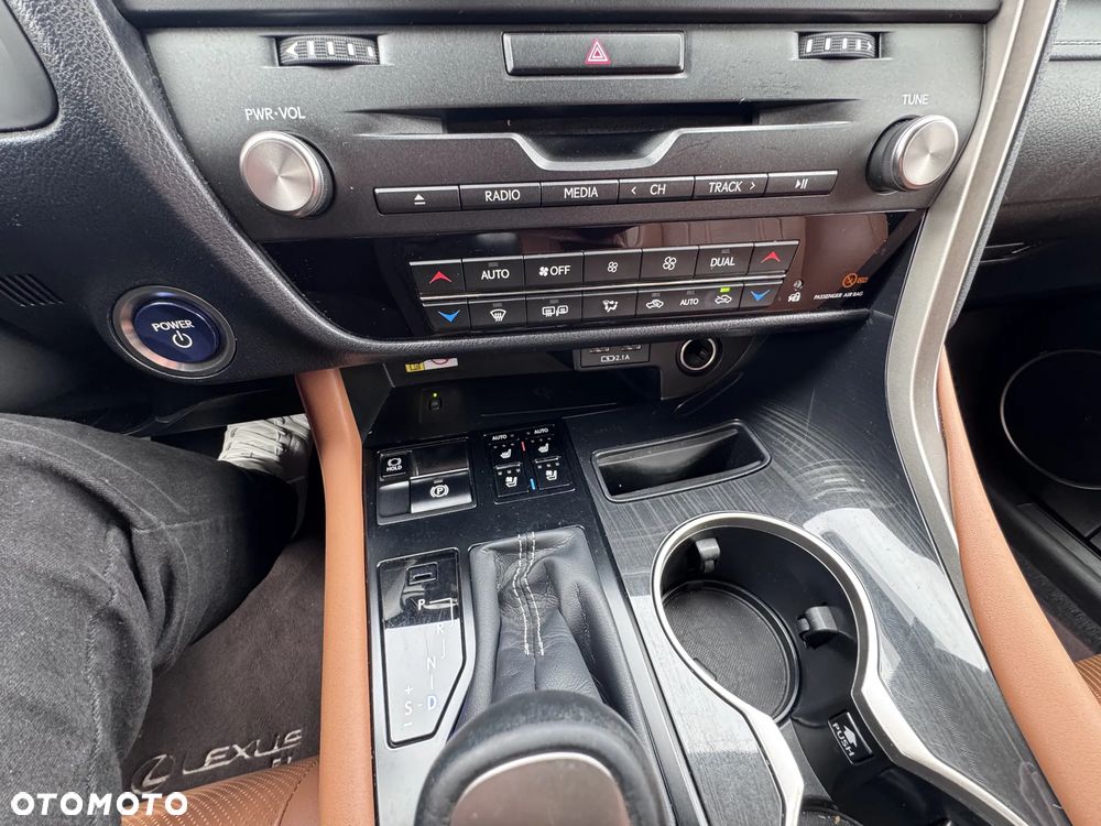 Lexus RX 450h Prestige MY19 - 16