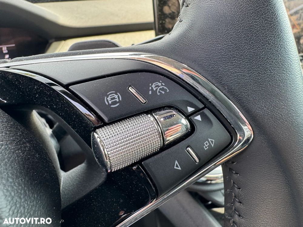 Skoda Enyaq iV Electric 80 - 9