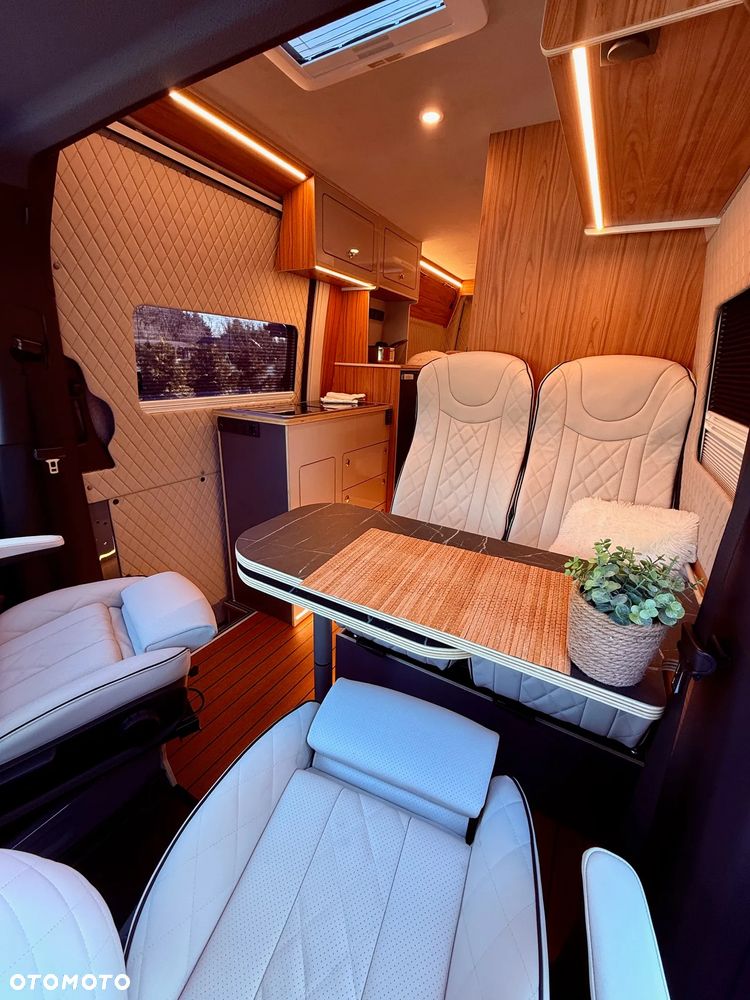 Mercedes-Benz Sprinter - 3