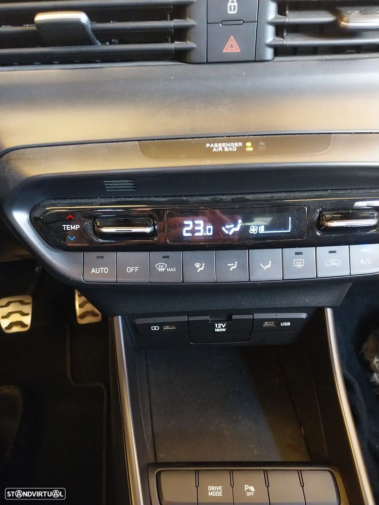 Hyundai Bayon 1.0 T-GDI Premium - 2