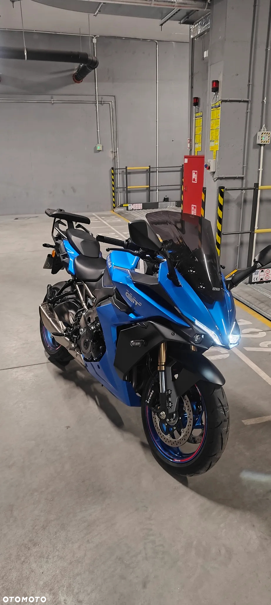 Suzuki GSX 1000 - 4
