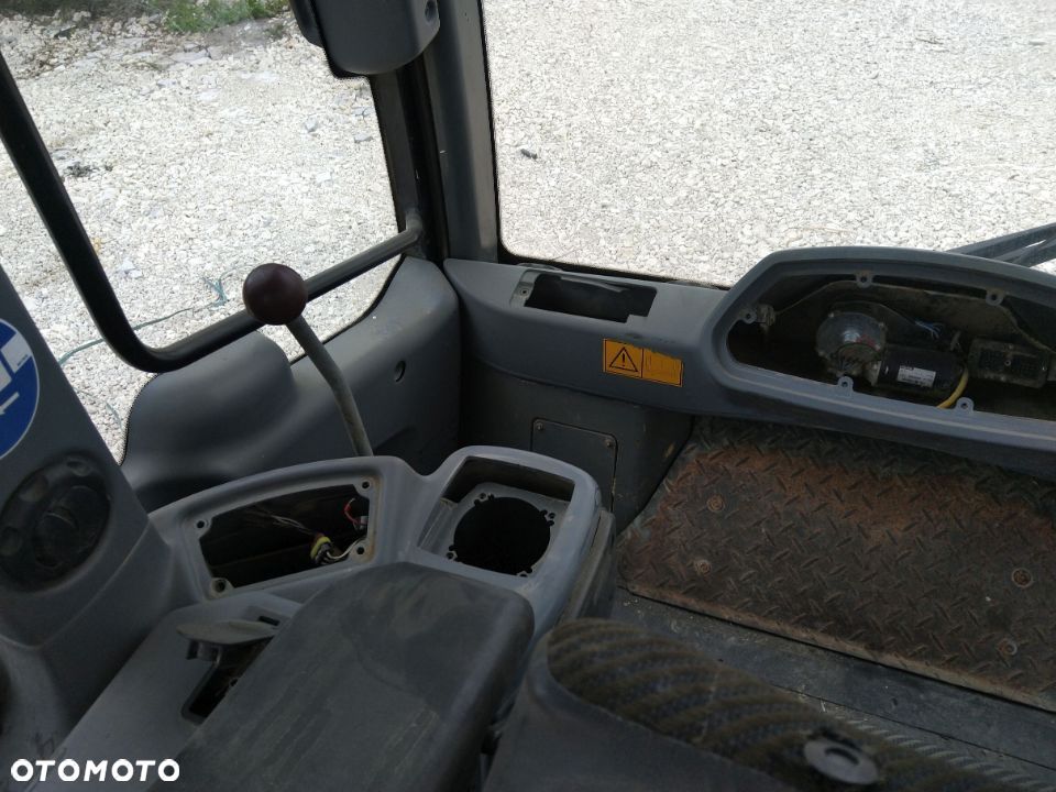 Kabina Liebherr LR634 - 8