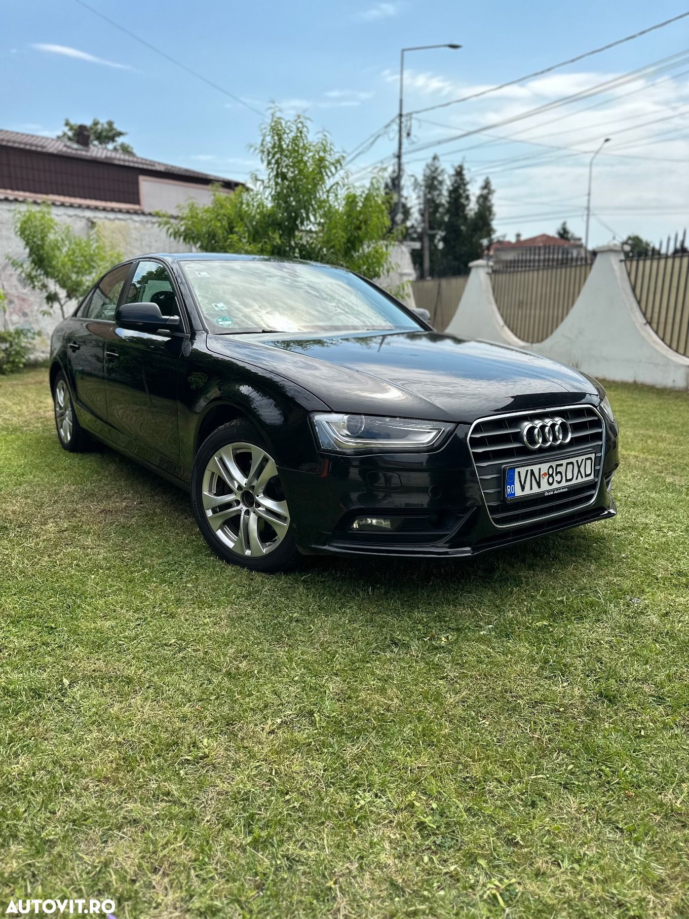 Audi A4 - 1