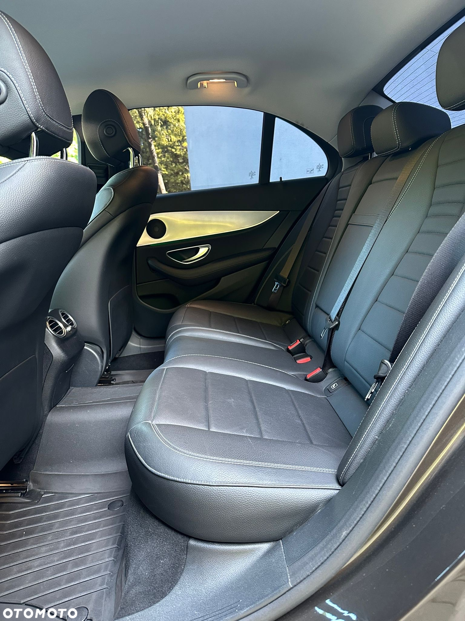 Mercedes-Benz Klasa E 350 BlueTEC 9G-TRONIC Classic - 20