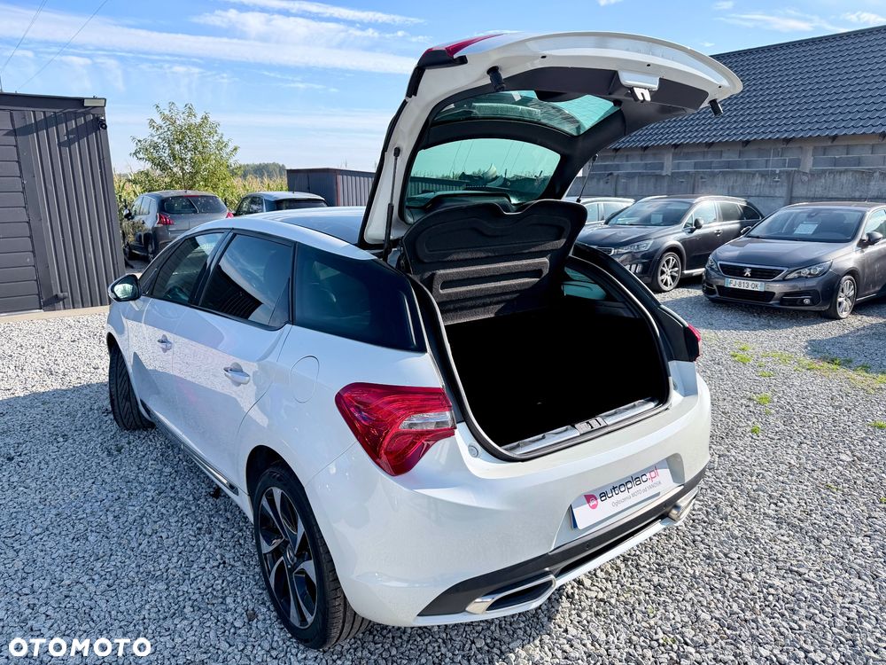 Citroën DS5 HDi 165 SoChic - 33