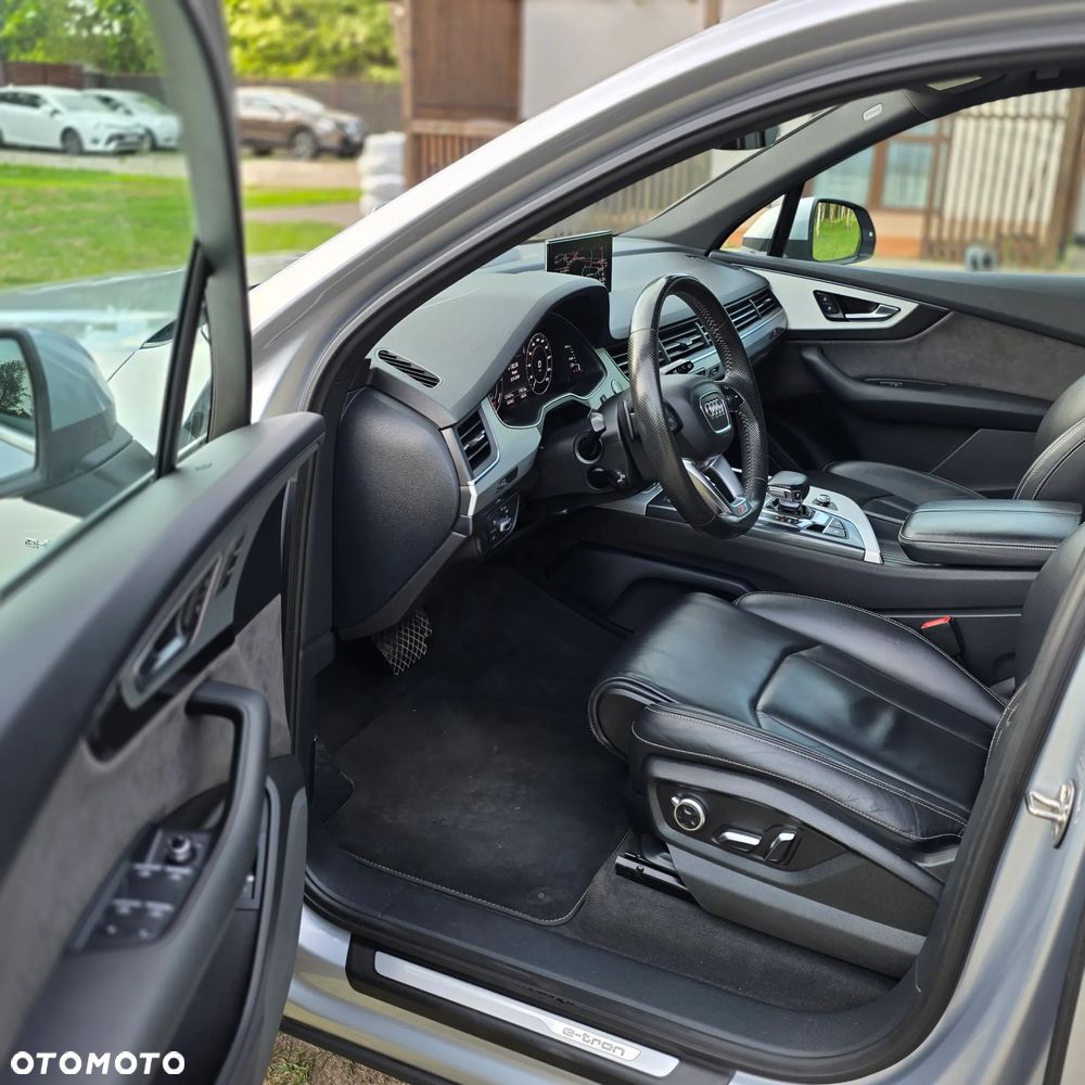 Audi Q7 - 10