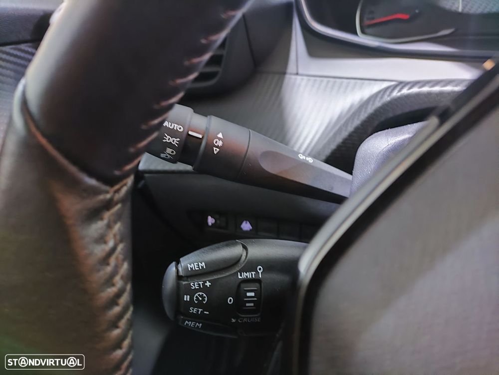 Peugeot 208 1.2 PureTech Active Pack - 10