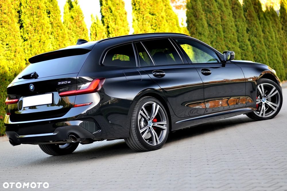 BMW Seria 3 330e xDrive M Sport - 15