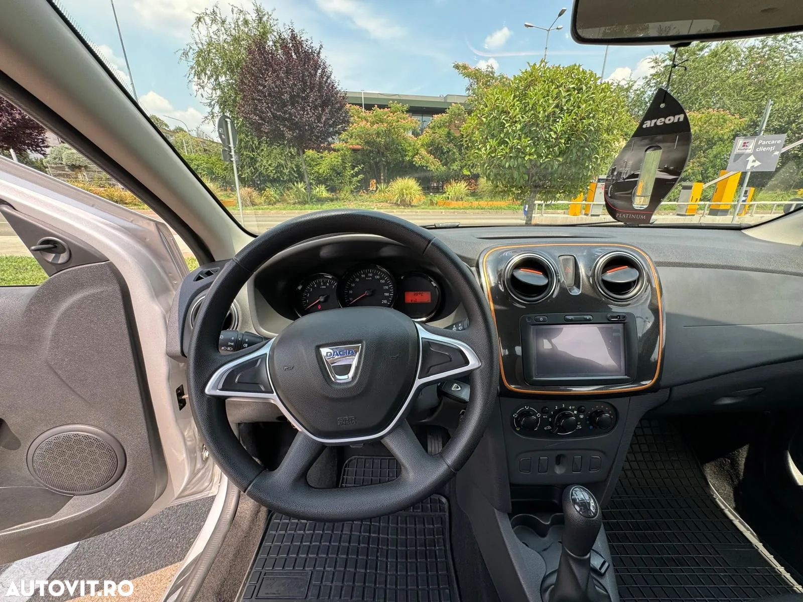 Dacia Logan MCV SCe 75 Laureate - 30