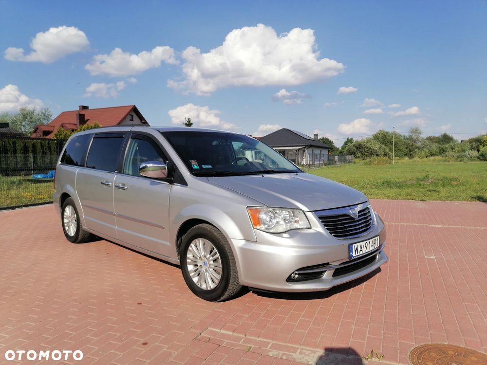 Lancia Voyager 2.8CRD Platinum - 21