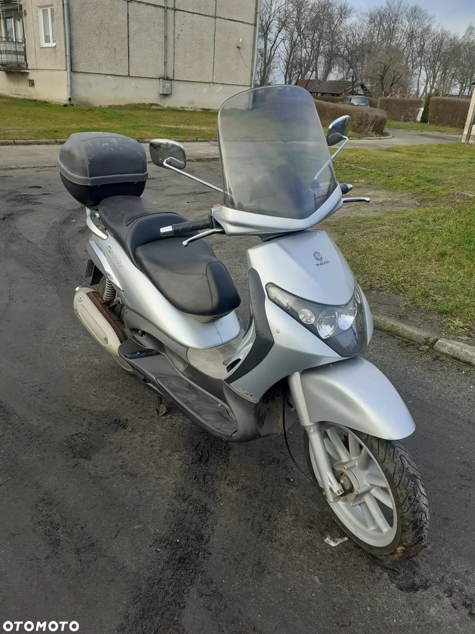 Piaggio Beverly - 1