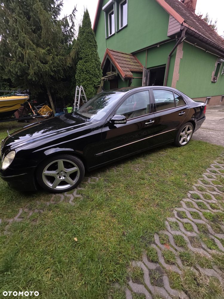 Mercedes-Benz E-Class 2006 photo 3