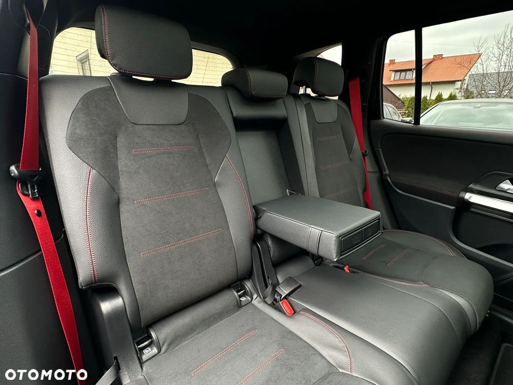 Mercedes-Benz GLB AMG 35 4-Matic - 29