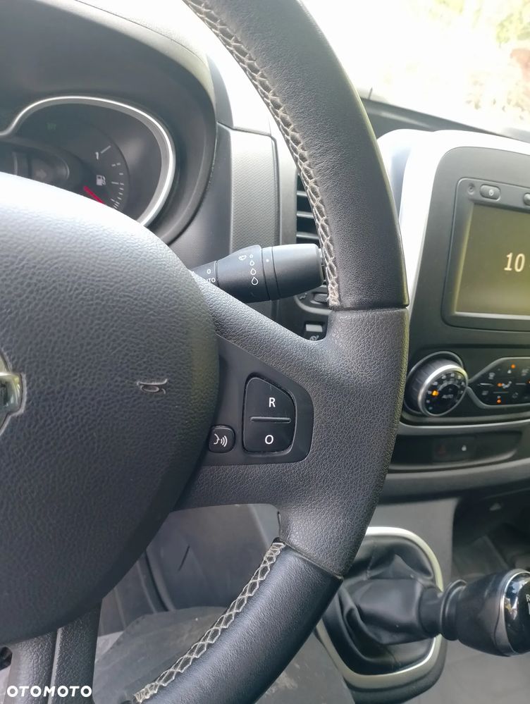Nissan NV300 - 36
