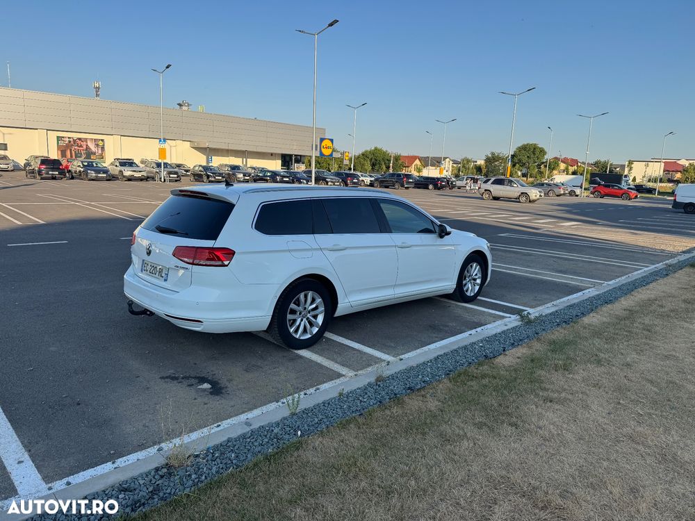Volkswagen Passat 1.6 TDI SCR DSG - 10