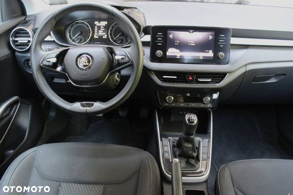 Skoda Fabia 2023 photo 4