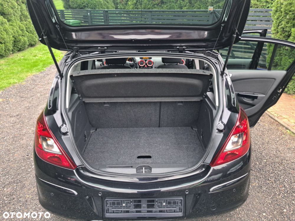Opel Corsa 1.4 16V Color Edition - 11