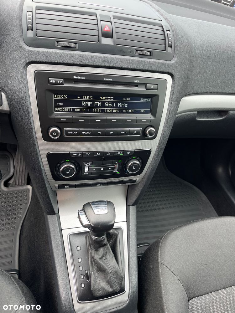 Skoda Octavia 1.8 TSI DSG Elegance - 24
