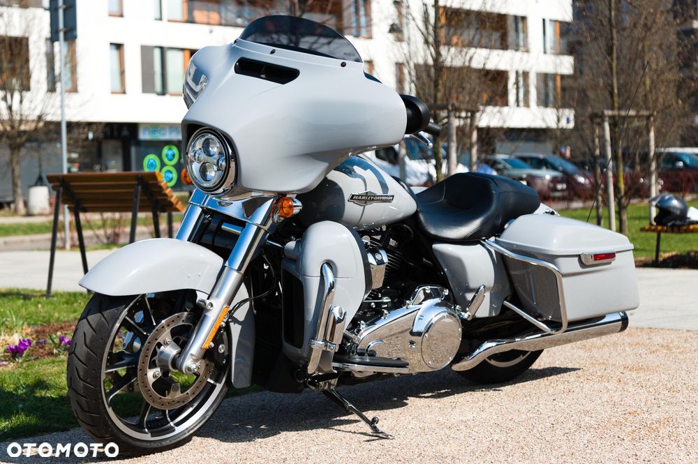 Harley-Davidson Touring Street Glide - 7