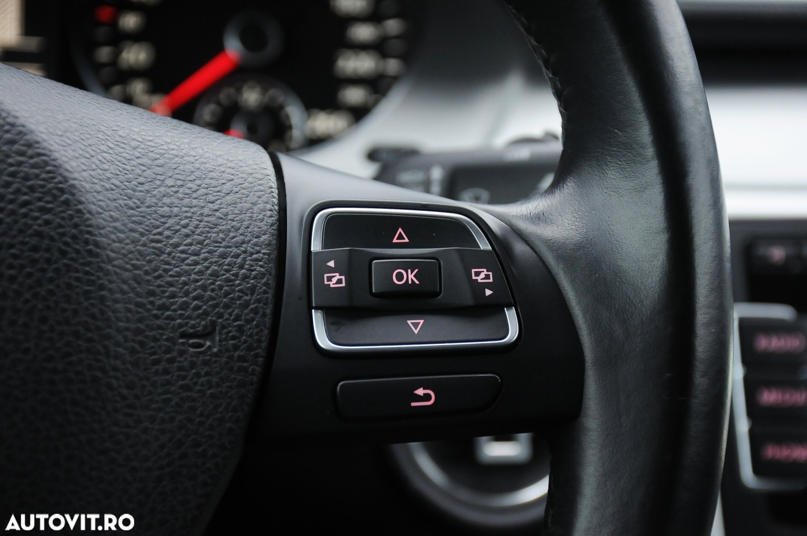 Volkswagen Passat - 13