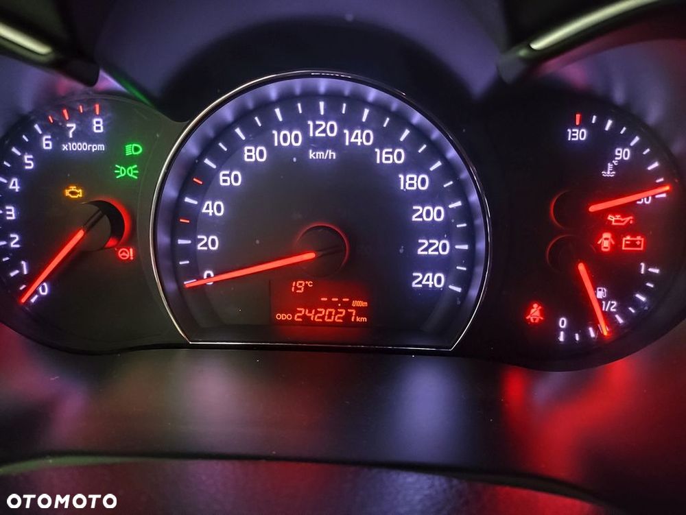 Kia Sorento - 28