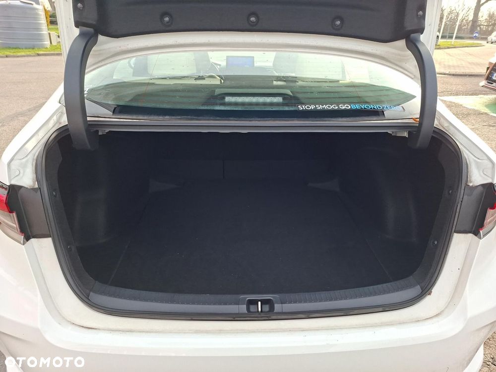 Toyota Corolla 1.8 Hybrid Comfort - 13