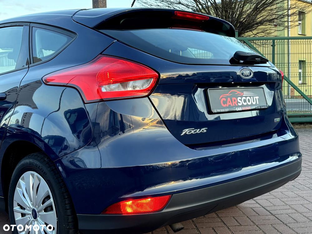 Ford Focus 1.0 EcoBoost Trend - 10