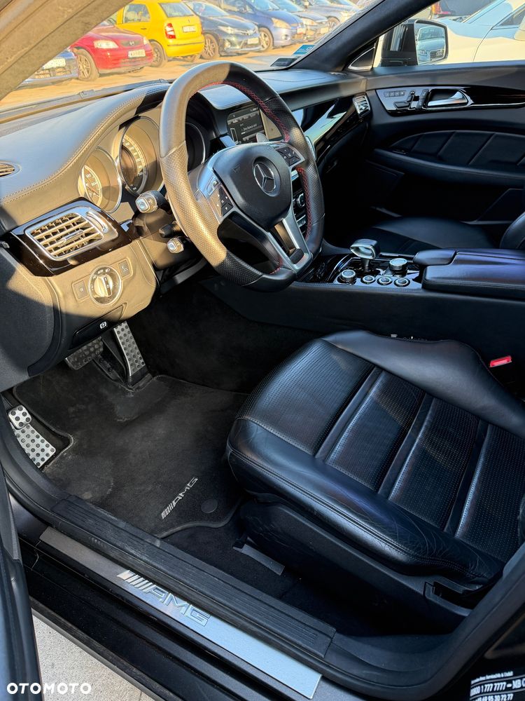 Mercedes-Benz CLS - 28