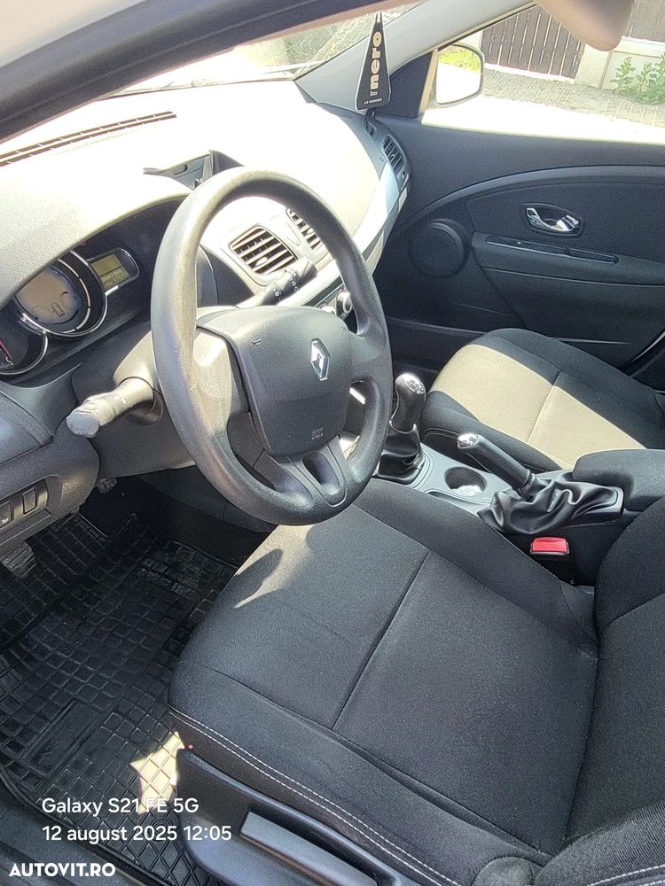Renault Fluence - 12