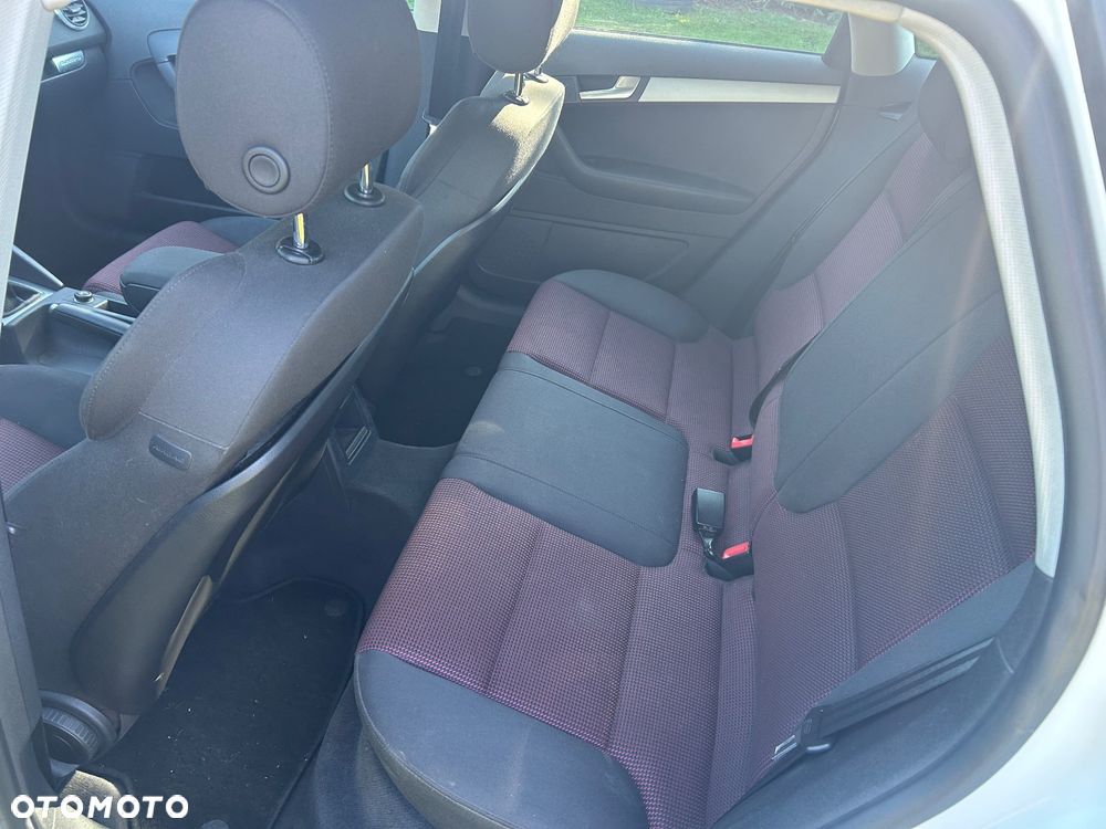 Audi A3 Sportback 1.8 TFSI quattro Ambiente - 10